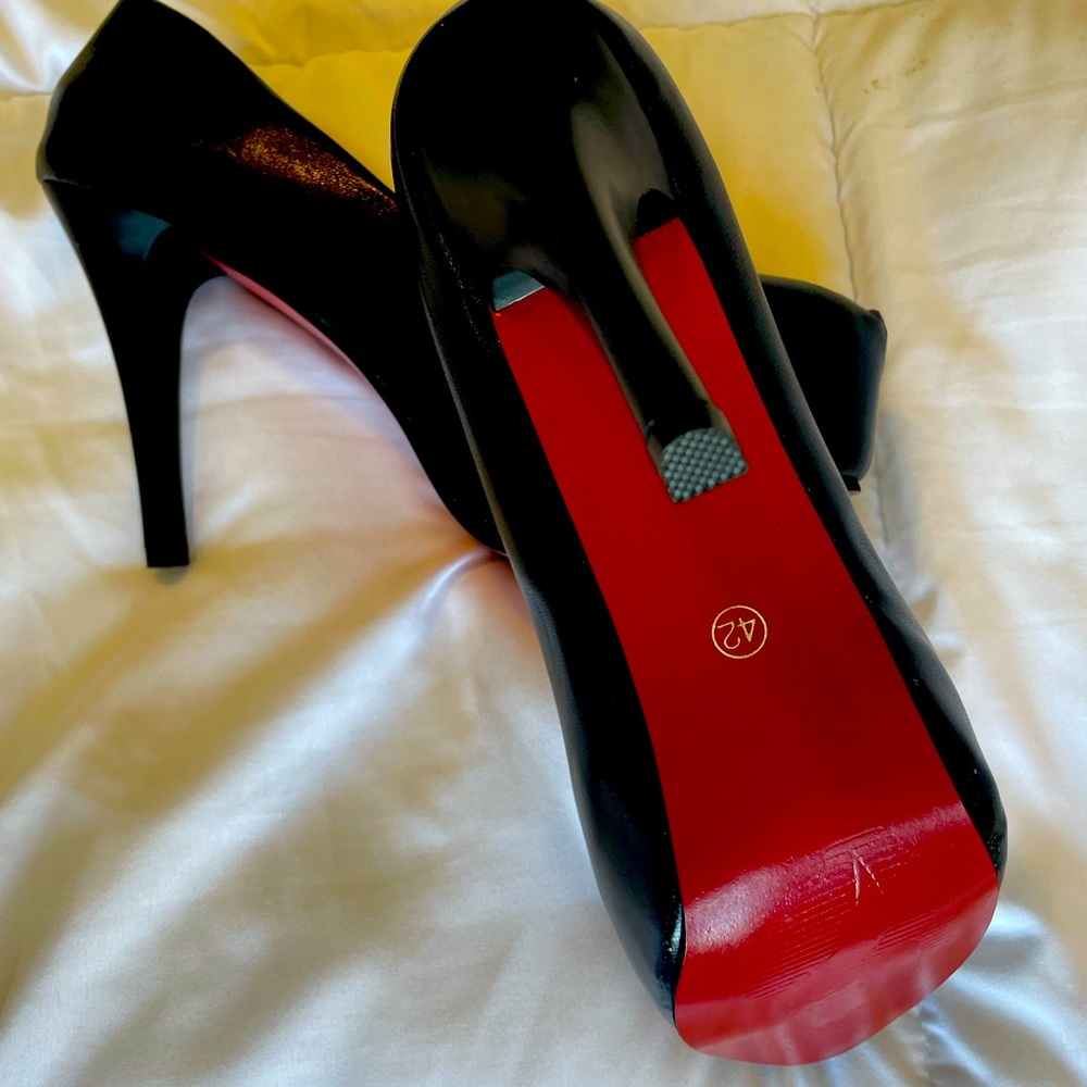Brand new red bottom sole black platform heels